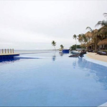 The Bellevue Resort Panglao Zewnętrze zdjęcie Infinity pool at the Iberostar Grand Hotel, Playa del Carmen, Mexico