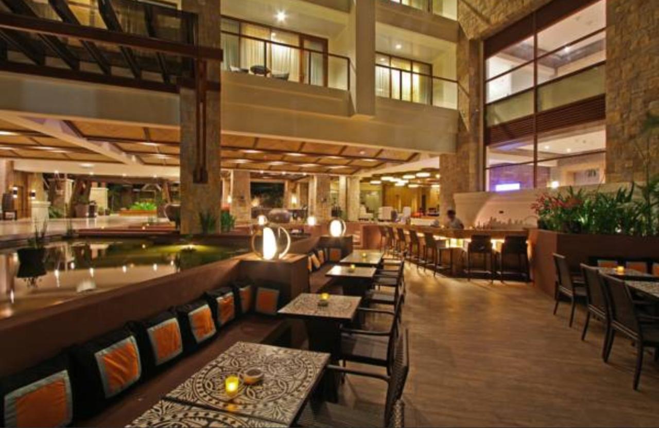 The Bellevue Resort Panglao Zewnętrze zdjęcie The lobby of the hotel